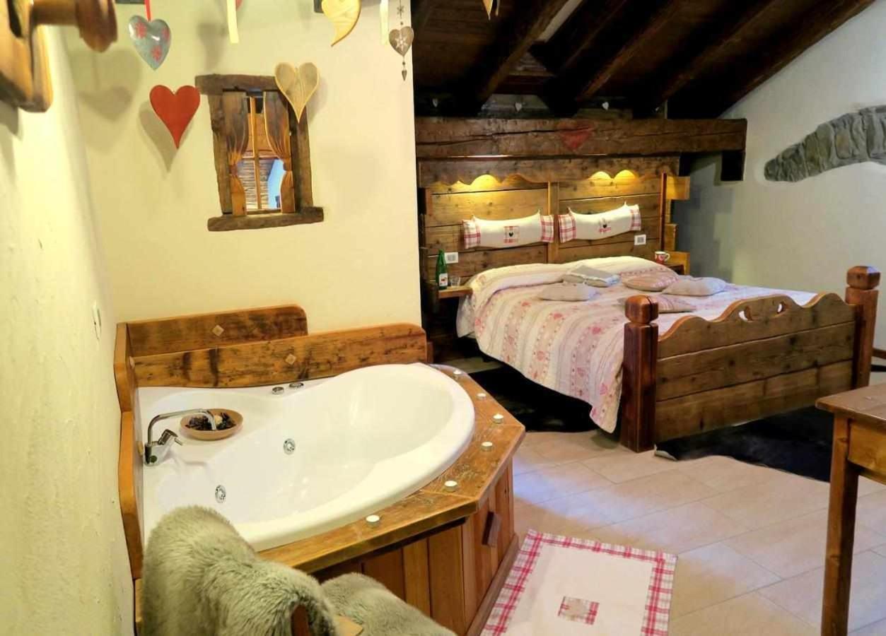 Romantica Suite Con Vasca Idromassaggio Aosta Dış mekan fotoğraf